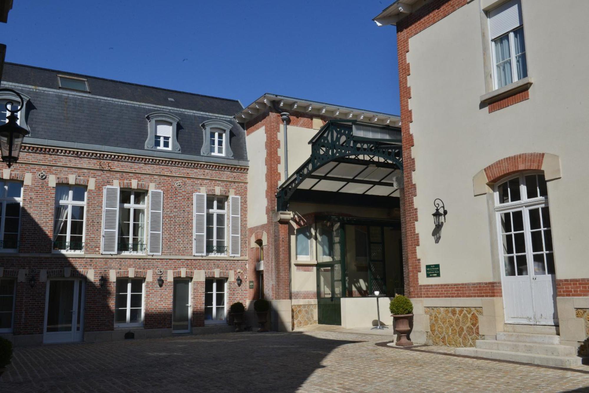Hotel Castel Jeanson Ay-Champagne Exterior photo